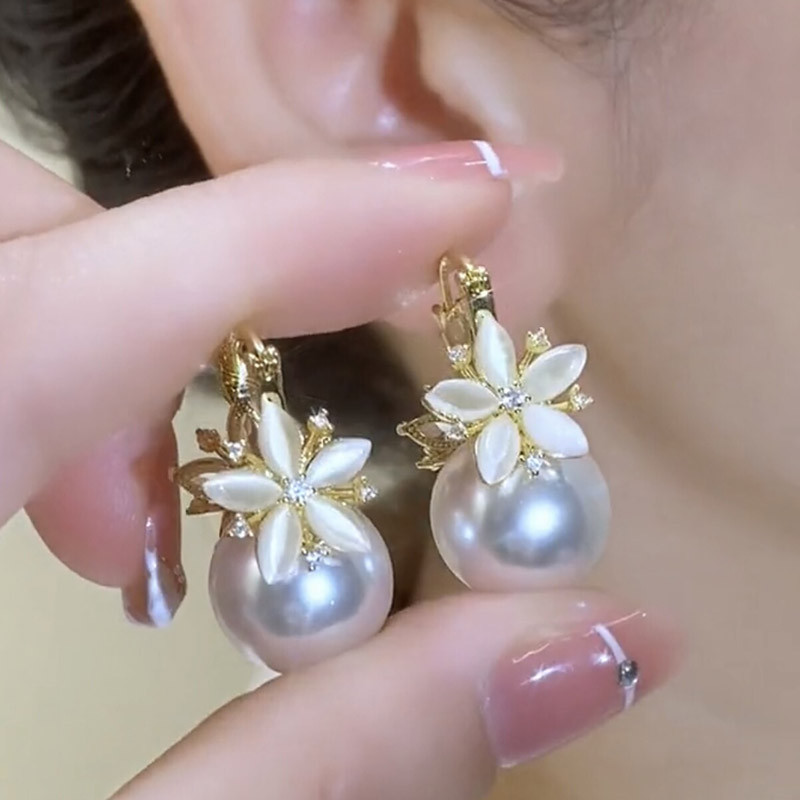 หรูหรา High-End Rhinestone ดอกไม ้ มุกสไตล ์ ใหม ่ แฟชั ่ นต ่ างหูอารมณ ์ สองด ้ าน