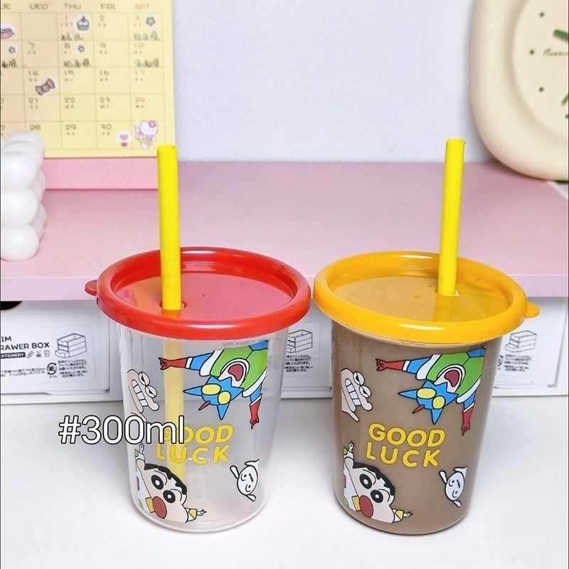 การ ์ ตูนถ ้ วย Crayon Shin-chan patten แบบพกพาฟางความจุขนาดใหญ ่ ขวดน ้ ําสําหรับเดินทางถ ้ วยกาแฟอุปกรณ ์ ปิกนิก