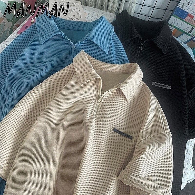 M＆M เสื้อโปโล ผ้าวาฟเฟิล เสื้อยืดมีซิป สไตล์วิทยาลัย ผ้าฝ้ายวาฟเฟิล สบายๆ กีฬาและสันทนาการ เสื้อผ้าคู่รัก