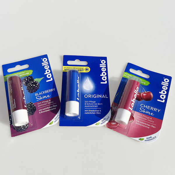 ลิปบาล์ม 4u2 ลิปบาล์ม German Original Labello Lip Balm 24-hour long-lasting moisturizing moisturizin