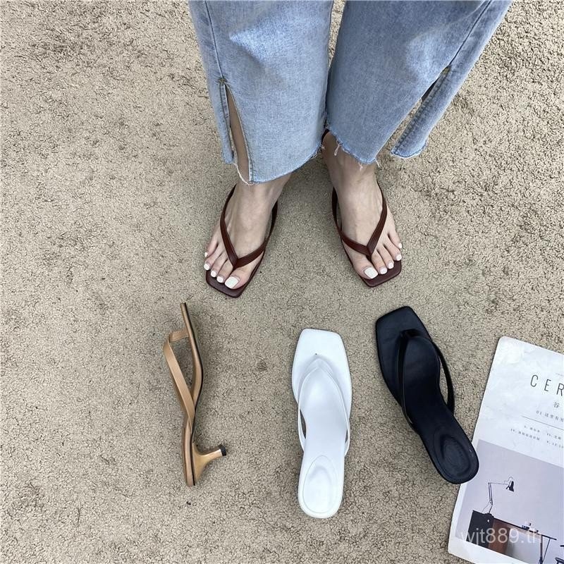 ยุโรปสไตล์อเมริกัน Flip-Flops รองเท้าแตะแฟชั่นผู้หญิงสวมใส่ด้านนอก 2024 ฤดูร้อนสไตล์ใหม่ Stiletto Niche สไตล์รองเท้าส้นสูง Flip-Flops ผู้หญิง