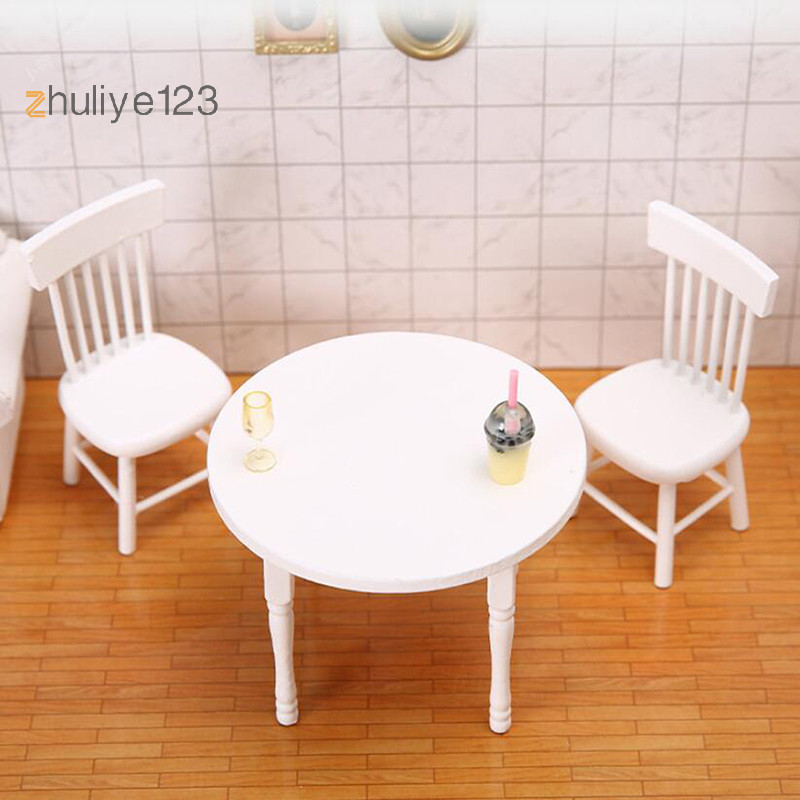 <จูลี่เย่123> 1/12 ตุ๊กตาจิ๋วเฟอร์นิเจอร์โต๊ะรับประทานอาหารสีขาวเก้าอี้รุ่นของเล่นดี