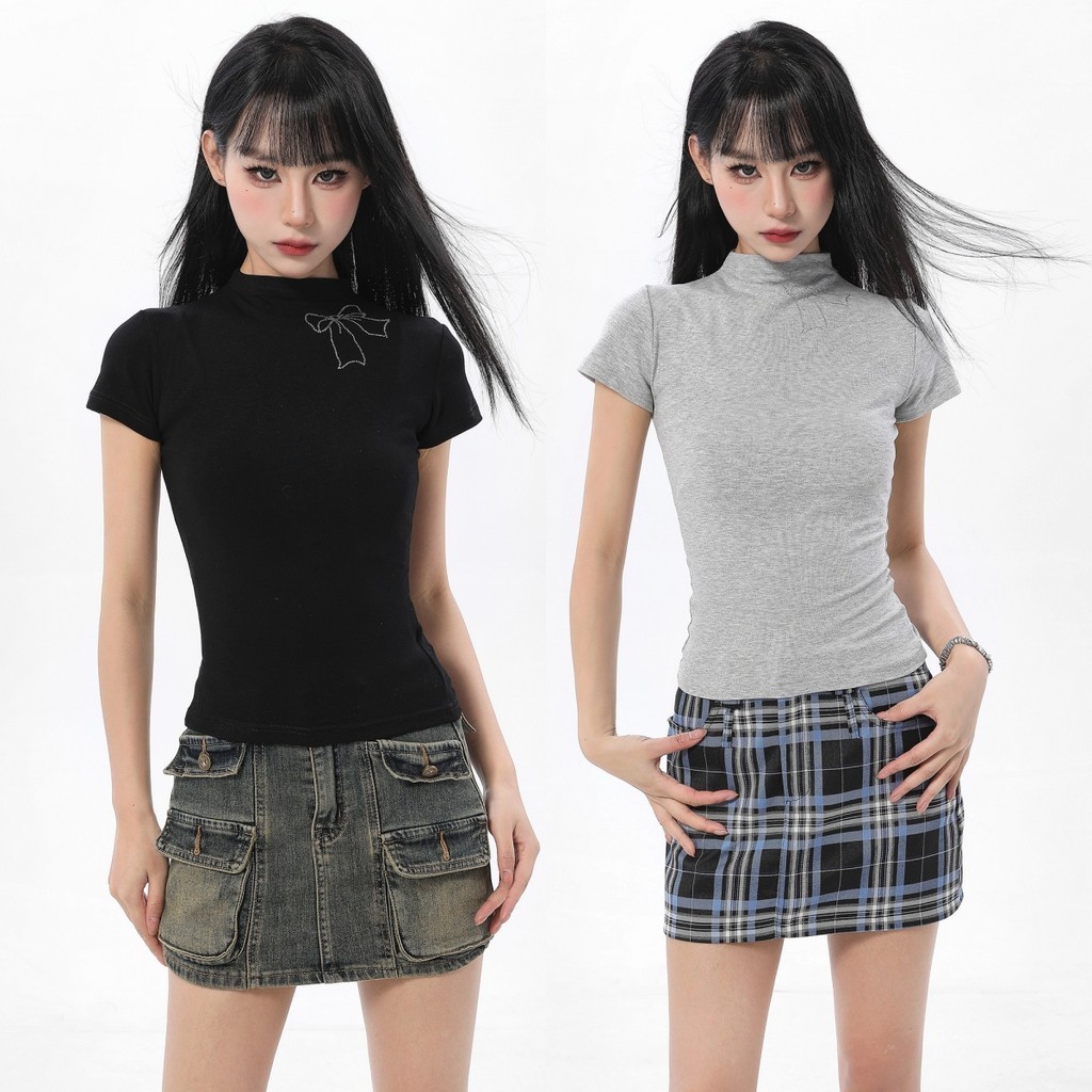 Luna Shop ตกแต่งโบว์ คอกลมสูงผอมเพรียวดูแขนสั้นเสื้อยืดแฟชั่นสมัยใหม่ที่เรียบง่ายใจกว้าง