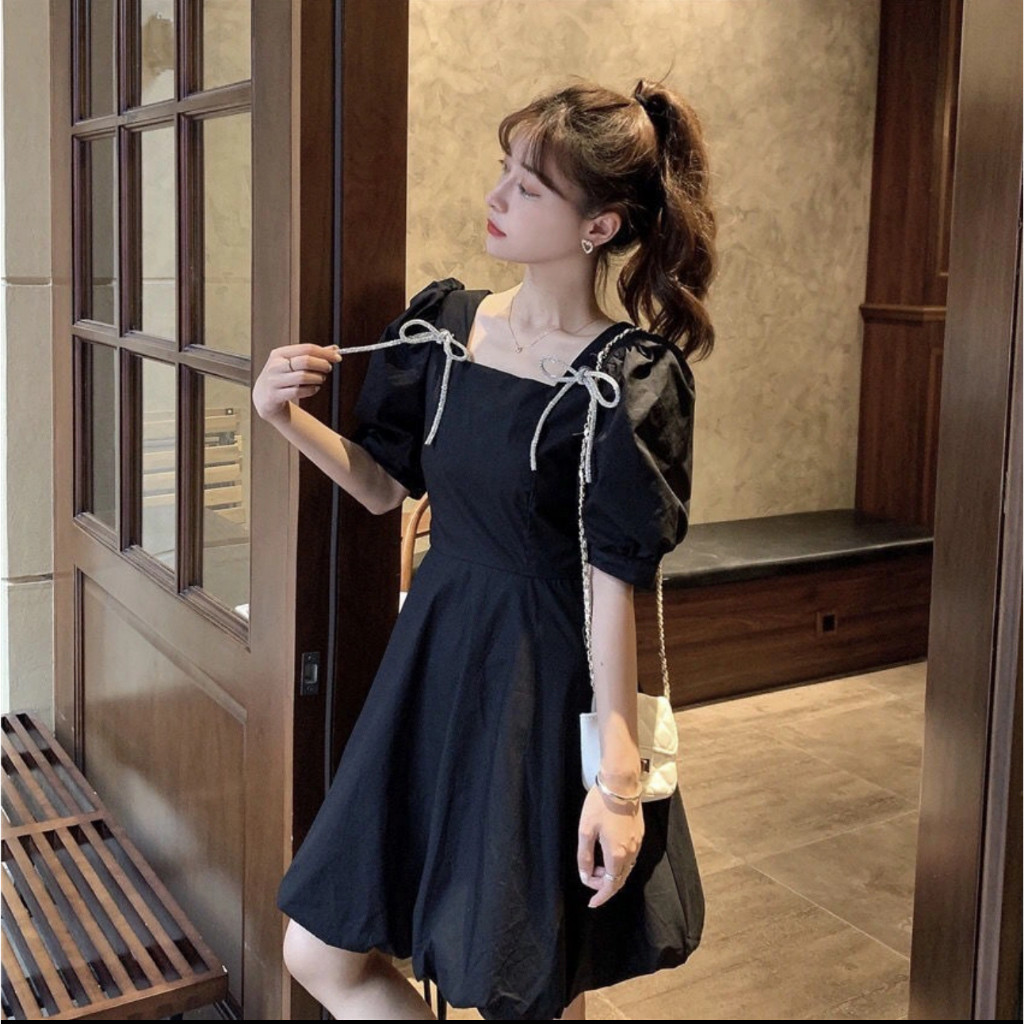 ชุดเดรสสั้น แขนตุ๊กตาสีดำ  กระโปรงทรงบอลลูน ผ้าฝ้าย แถม! เข็มกลัดโบว์ติดอกสองชิ้น Dress  #5525 - รูปที่ 3