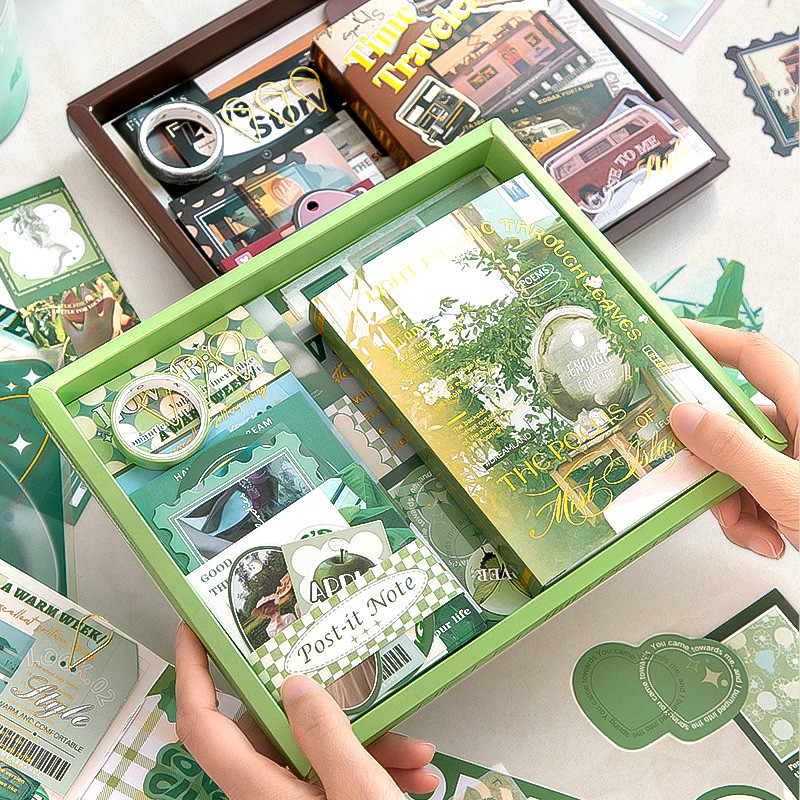 Mr. Paper กล่อง 116 PCS กล่องเครื่องเขียนมือ สไตล์เรอเนสซองซ์ ชุดตก แต่งการเดินทางในชีวิตประจำวัน สมุดบันทึกนักเรียน คั่นหน้า บันทึก ตั้งค่า ของขวัญวันหยุด