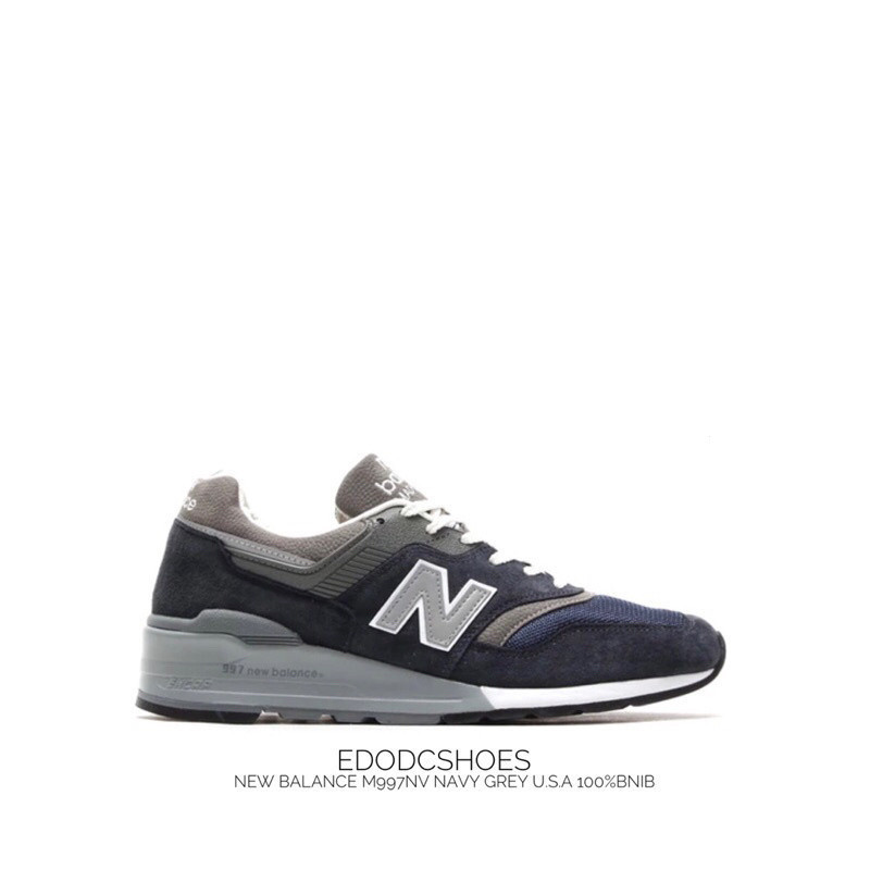 รองเท้าผ้าใบผู้ชาย New Balance M997NV สีกรมท่า 100 REUU