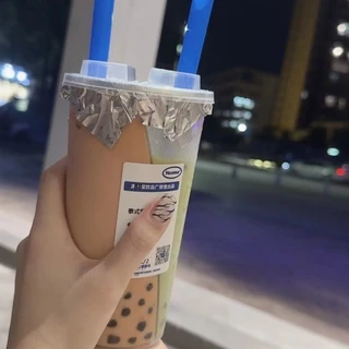 เพลิดเพลินคู่ หนึ่งถ้วย สองเครื่องดื่ม ถ้วยพลาสติกชานมผสมคู่ หนา แหวนคู่ ปืนใหญ่ รูปตัว S สร้างสรรค์ ทนความร้อน ถ้วยเป็ดแมนดาริน
