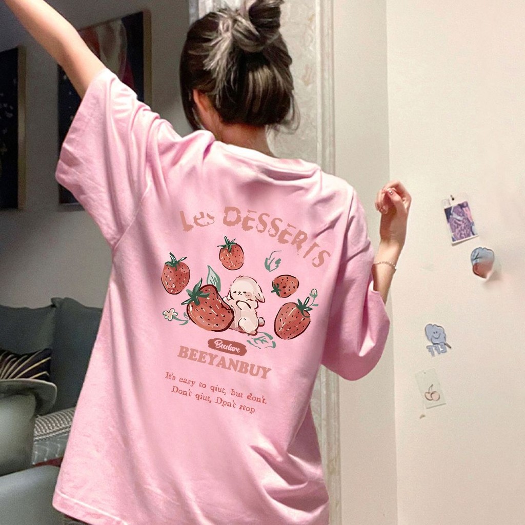 【My-T】 เสื้อยืดผู้หญิง สไตล์เกาหลี COTTON เสื้อคนอ้วน เสื้อ สุภาพสตรี “Rabbit strawberries”พิมพ์ลาย