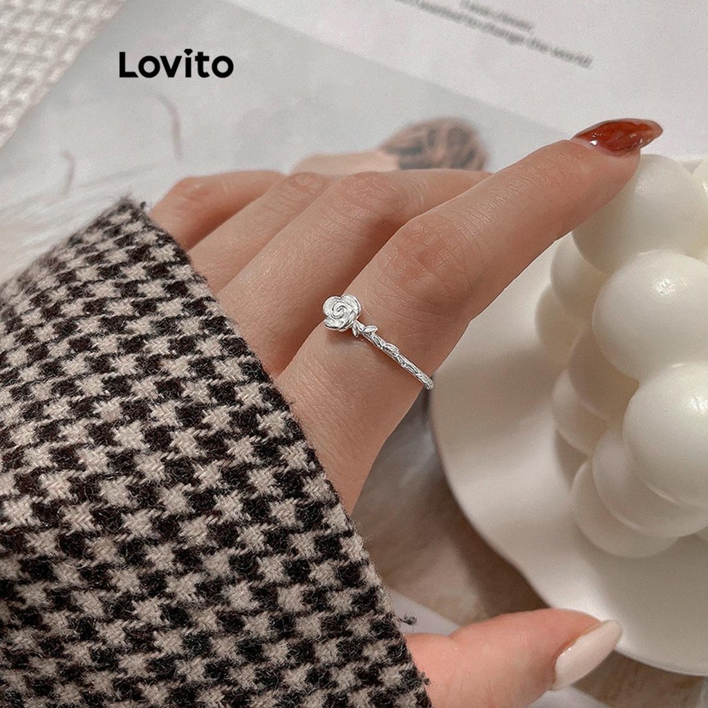 Lovito แหวนผู้หญิง รูปดอกไม้ สไตล์ลำลอง LFA21084