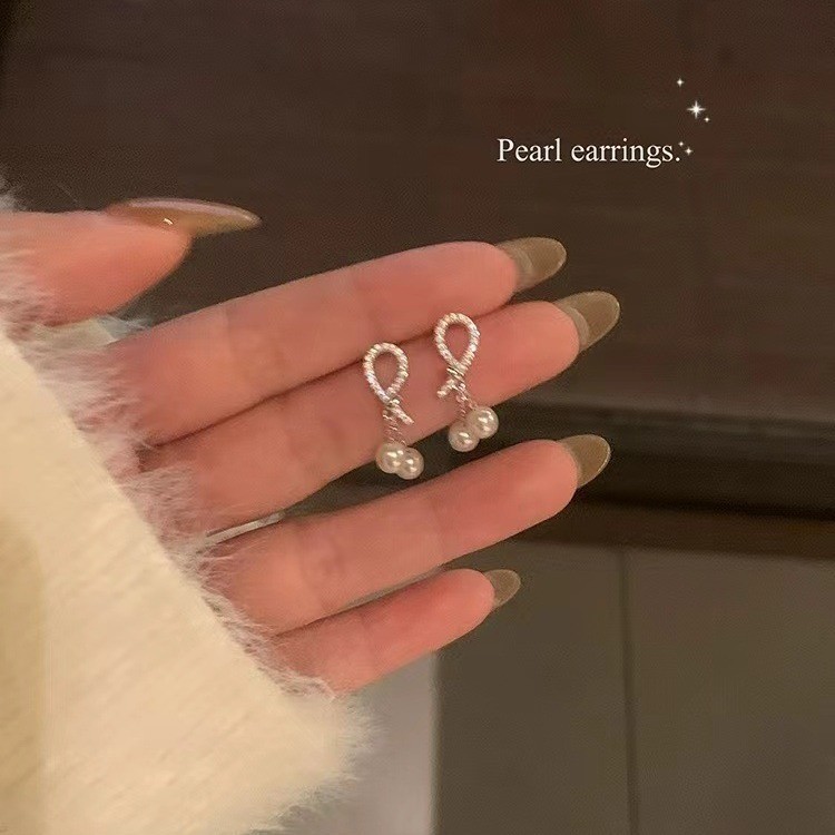 2024 ที่ไม่ซ้ํากันเพชร Knot Stud ต่างหูหรูหรา All-Match Pearl จี้ต่างหูหญิง ราคา ถูกที่สุด ดีลบีเคเค แกลเลอรีภาพที่ 3