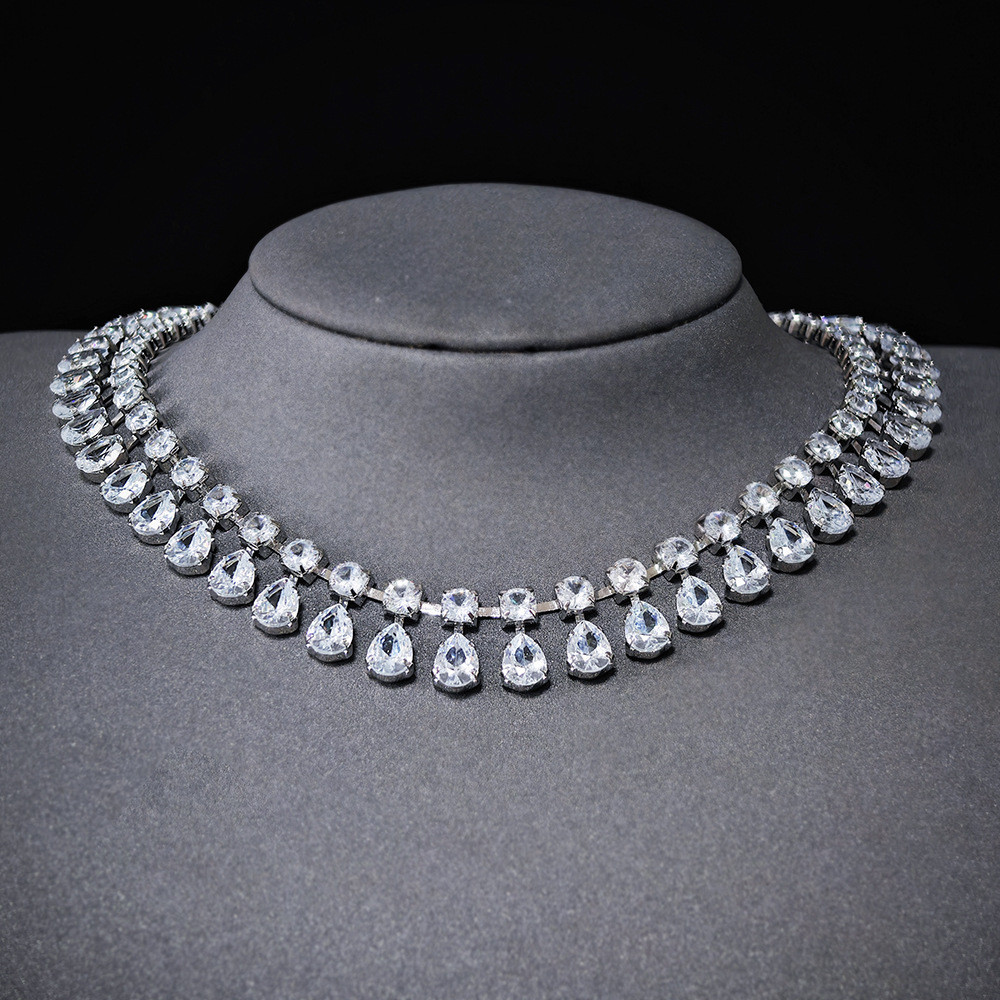 ยุโรปอเมริกัน Retro Water Drop เพชร Claw Chain สร ้ อยคอผู ้ หญิง