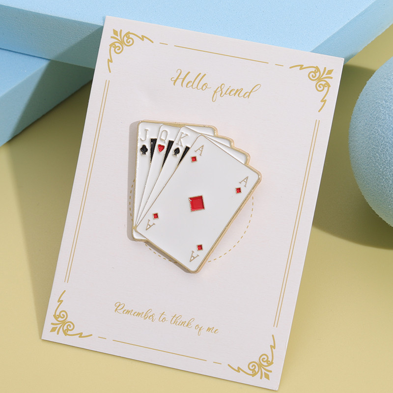 การ์ตูนโป๊กเกอร์ Pins หมวกคลิปเข็มกลัด Creative Poker การ์ดเข็มกลัดป้ายโลหะ Pins เสื้อผ้าเป้หมวกอุปกรณ์เสริมของขวัญ