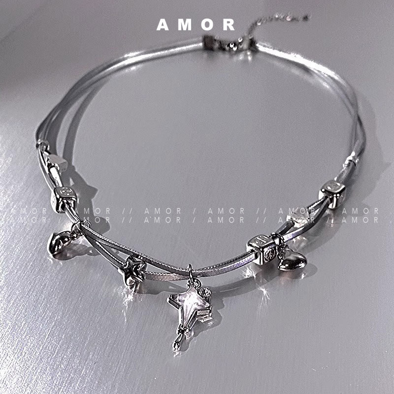 สร ้ อยคอหนัง Starlight หวานเย ็ นสําหรับบุคลิกภาพของผู ้ หญิง Hip Hop Collar Chain สําหรับแนวโน ้ มของผู ้ ชาย