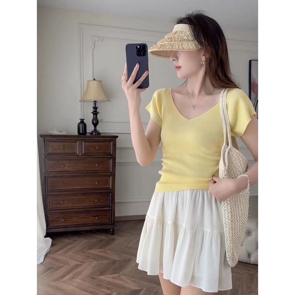 Zhang Astringent 24SS "ฤดูร้อน Weiyang" Zero Pressure Mulberry Silk Tencel V คอถักแขนสั้น Top Sekira