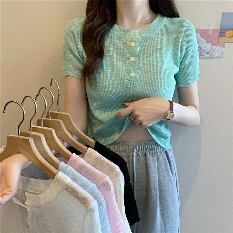 Glassy Sky💖พร้อมส่ง💖6สี เสื้อไหมพรมคอกลม แขนสั้น กระดุมหน้าผ้าบางใส่สบายน่ารัก vintage(95026)