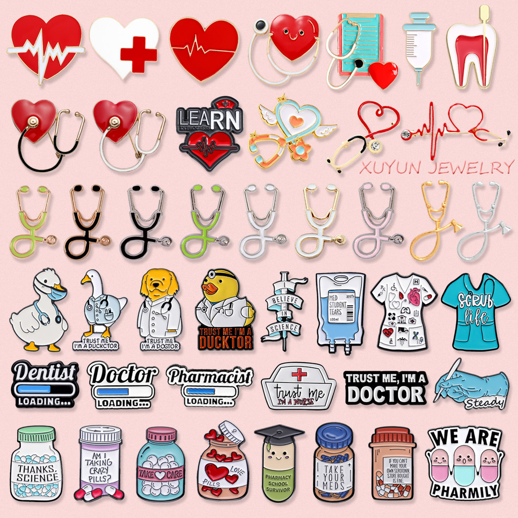 100รูปแบบหัวใจทางการแพทย์ekgหูฟังเคลือบpinหมอพยาบาลเข็มกลัดเสื้อผ้าอุปกรณ์เสริมเครื่องประดับของขวัญรับปริญญา