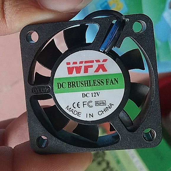 พัดลมระบายความร้อนแชสซีใหม่เอี่ยม WFX W4010SM 6010 6020 8025 12025 9025 12V