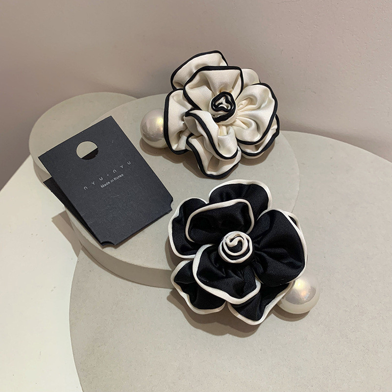 กิ๊บติดผมสุดเก๋ฝรั่งเศสดอกไม้ผ้าแฟชั่นขอบดัดผมระดับไฮเอนด์ Camellia Pearl ฤดูใบไม้ผลิคลิปเครื่องประดับผม