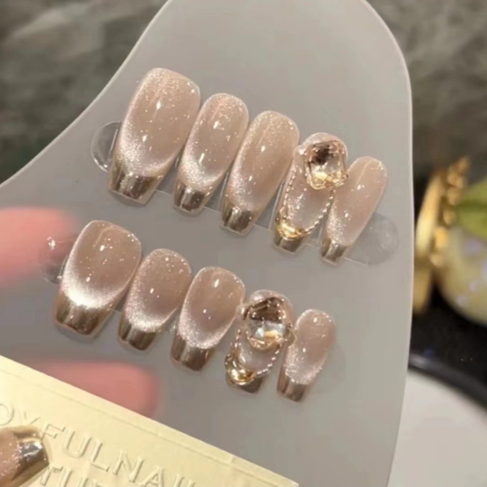 [Dreaming Paris] ทําด้วยมือสวมใส่เล็บแพทช์เล็บปลอมNude Cat Eye Magic Mirror French Hot