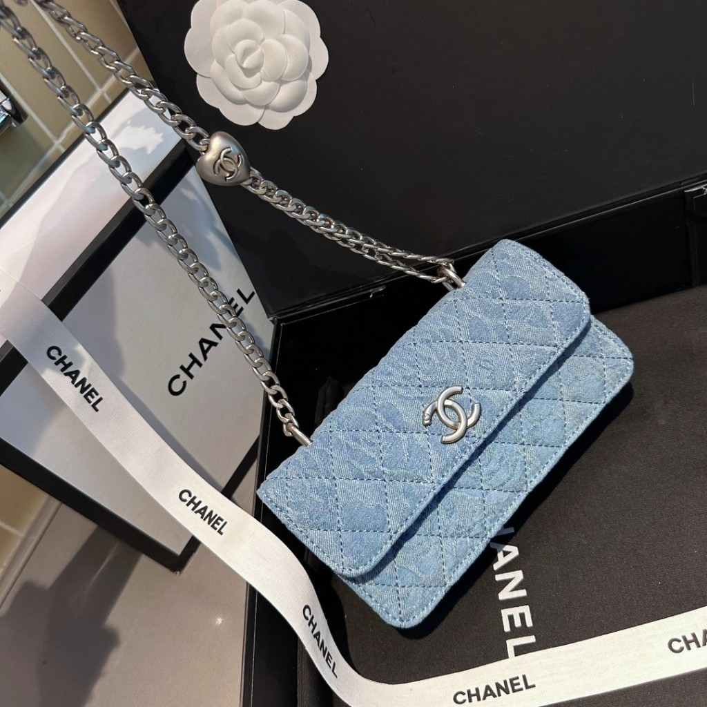 Chanel Chanel Chanel Holiday Series Woc Box Bag mini