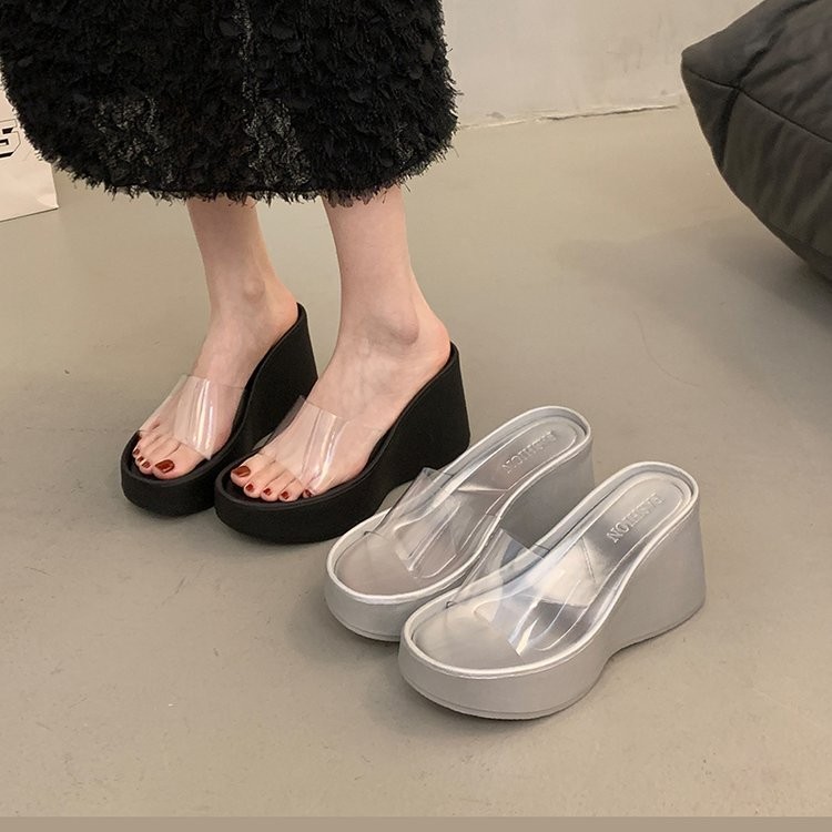 ใหม่ รองเท้าส้นตึกสายเดี่ยวใส เกาหลี กันลื่น ใส่เที่ยวทะเล/กลางแจ้ง Wedge Transparent Sandals