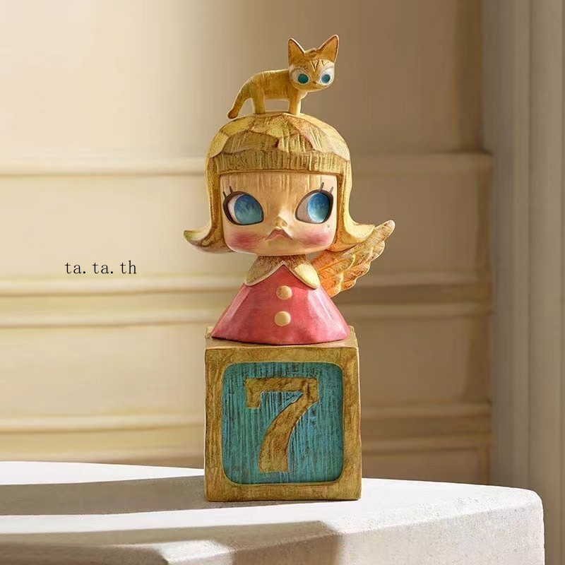 Molly Anniversary Sculpture Classic Return 2 Series