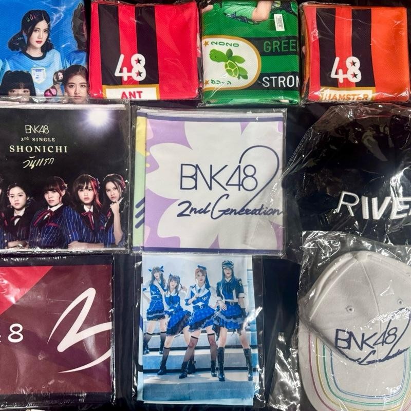 BNK48 หมวก ผ้าเชียร์ กีฬาสี โปสเตอร์ผ้า รุ่น2 รุ่น 3 Shonichi River สัญญานะ Maeshika Mukanee