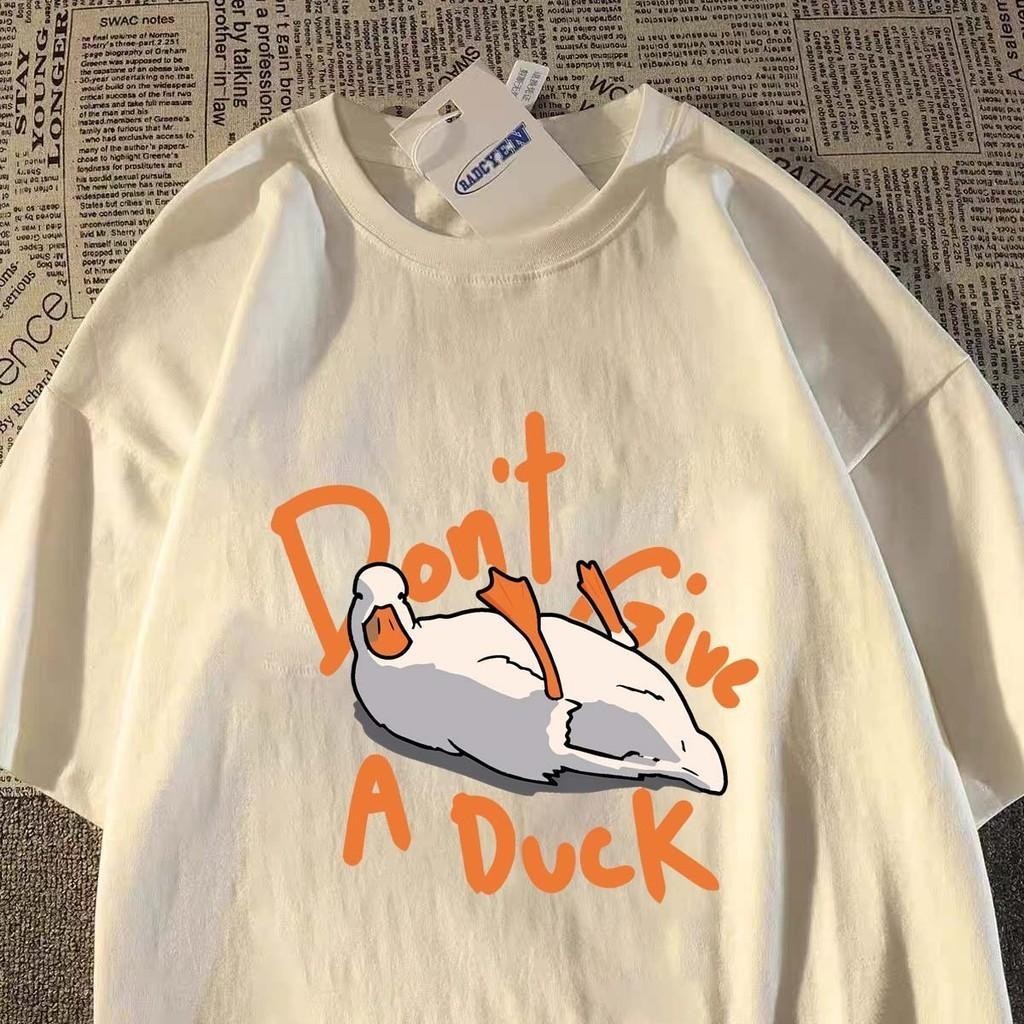 (จัดส่งตลอด 24 ชั่วโมง) เสื้อยืด Oversize เสื้อยืดวินเทจ ลายนกเป็ดขี้เล่น งานพิมพ์คุณภาพ 'Don't Give A Duck' คอตตอน 100%