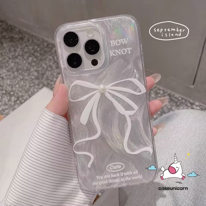 เคสโทรศัพท์มือถือ ลายการ์ตูนภาษาอังกฤษ พร้อมสายคล้องมือ ประดับไข่มุก หรูหรา สําหรับ Redmi 9 A1 12C 10 9C 13C 12 10C 9T 10A 9A A2 Note 13 10s 11 10 9 11s 12 8 Pro Max Poco M3 X6 X5 Mi 12 11 Lite ผ้าคลุมโบว์