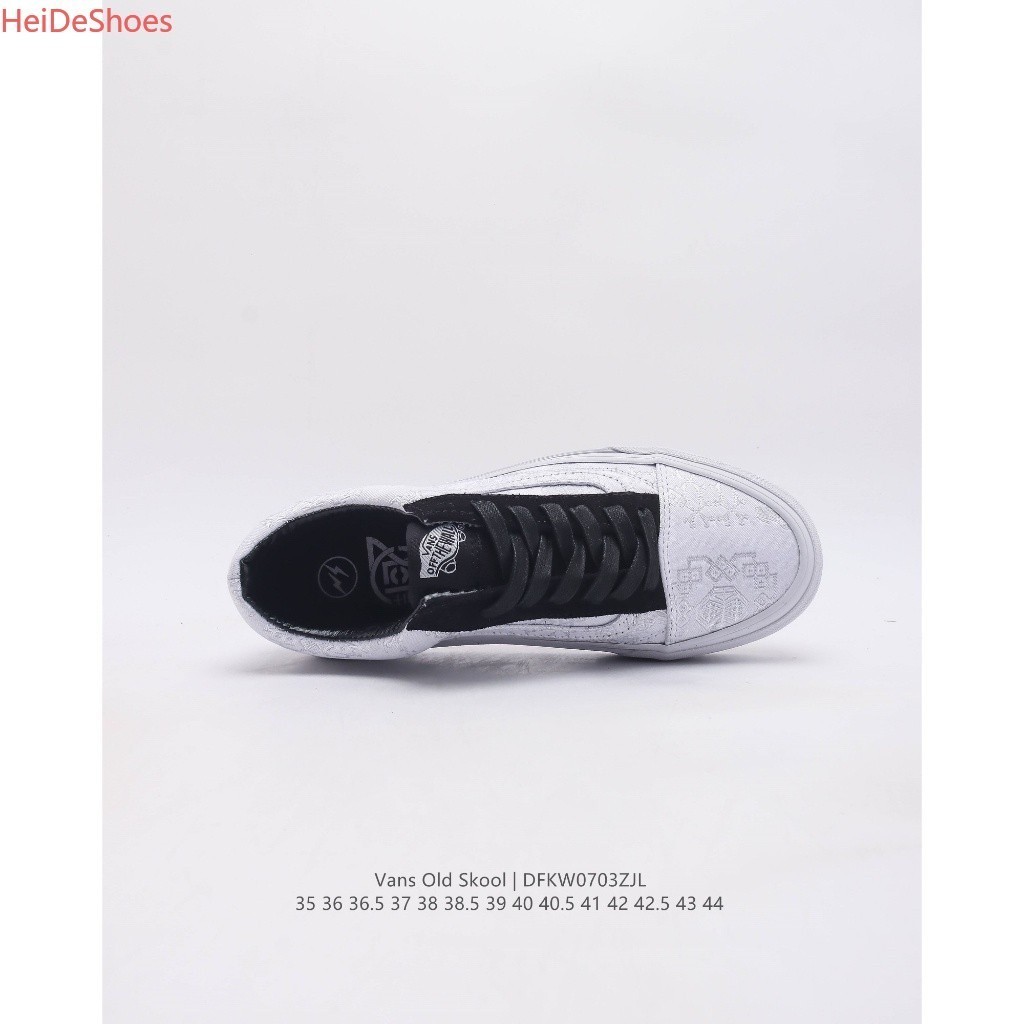 Vans black and white Old Skool Unisex Casual Board Shoes-2424 สีดําและสีขาว