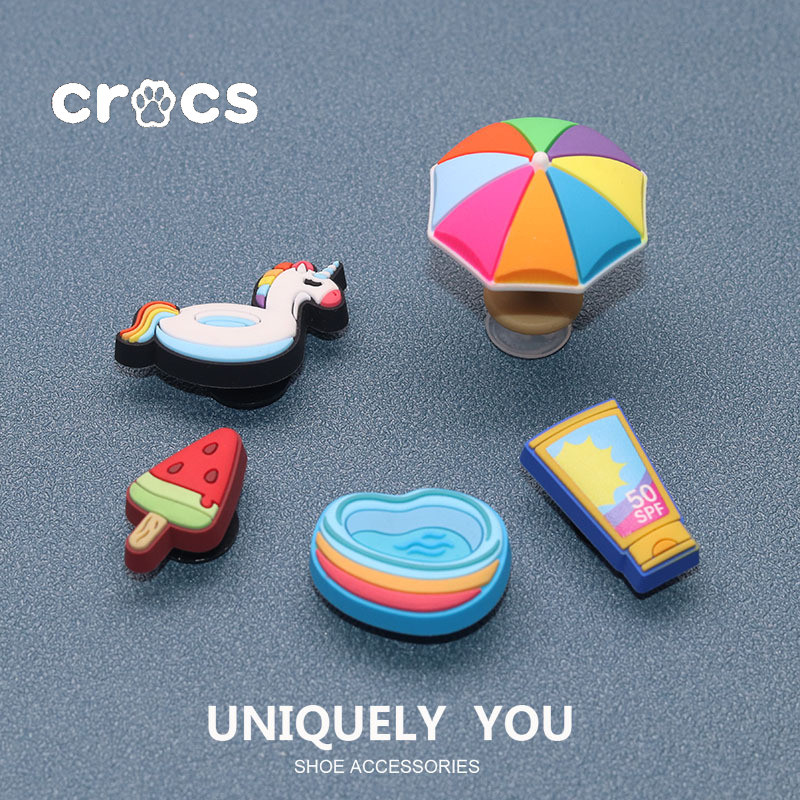 Crocs JIbbitz กัปตันอเมริกา JIbbitz Pizza Planet รองเท้าหัวเข็มขัด charm Crocs การ์ตูนโบว์อุปกรณ์เสริมรองเท้า