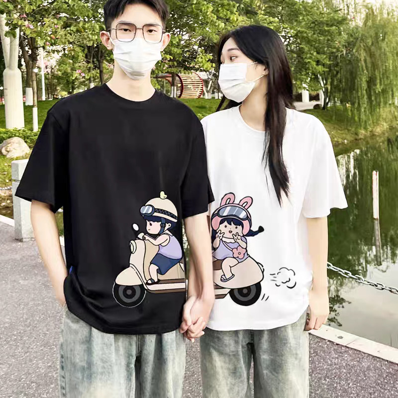 JH SHOP เสื้อคู่รัก เสื้อยืดคอกลม แขนสั้น เสื้อผ้าแฟชั่นสาวอวบมินิมอลสไตล์เกาหลี ผ้ายืดใส่สบาย ( T1 )