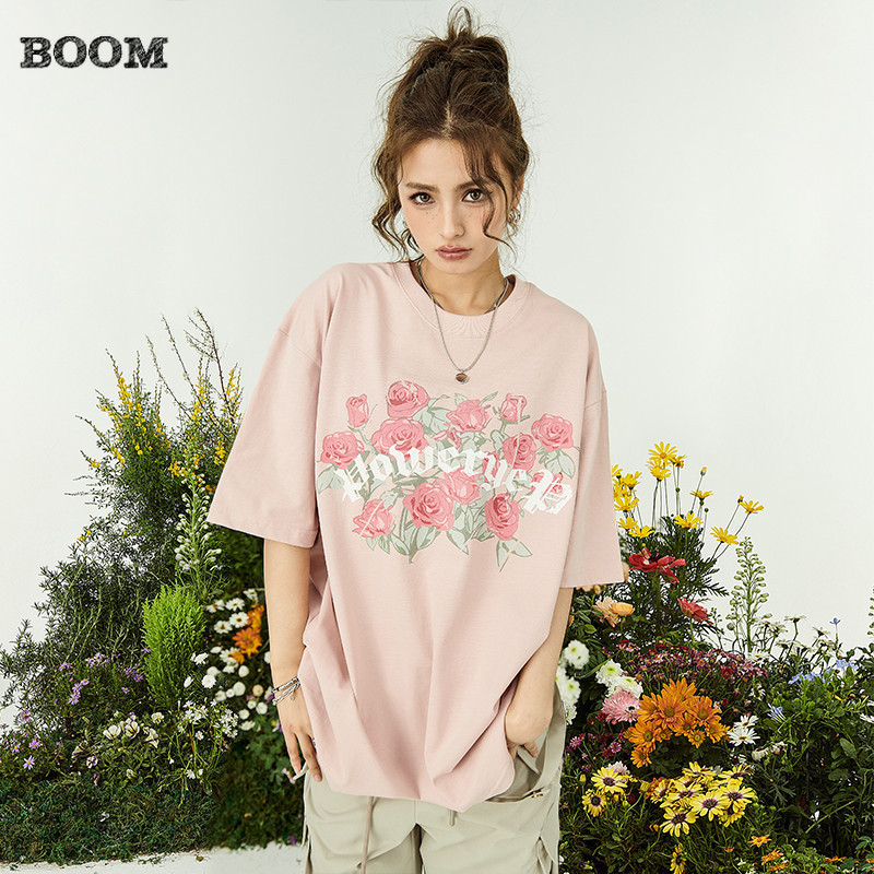 (กรุงเทพจัดส่งสินค้า)BOOM Shop ดอกกุหลาบสกปรกดอกไม้สีชมพูพิมพ์เสื้อยืดแขนสั้นผู้หญิงฤดูร้อนอเมริกันแฟชั่นแบรนด์