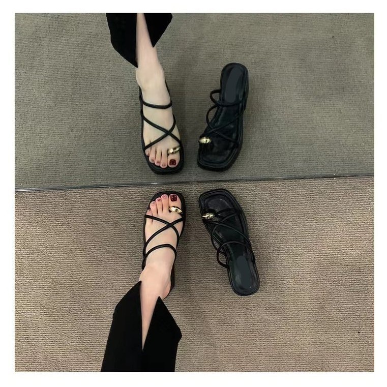 รองเท ้ าส ้ นสูงพลิกนิ ้ วเท ้ าผู ้ หญิงหนา Soled รองเท ้ าส ้ นหนา PU ยาง