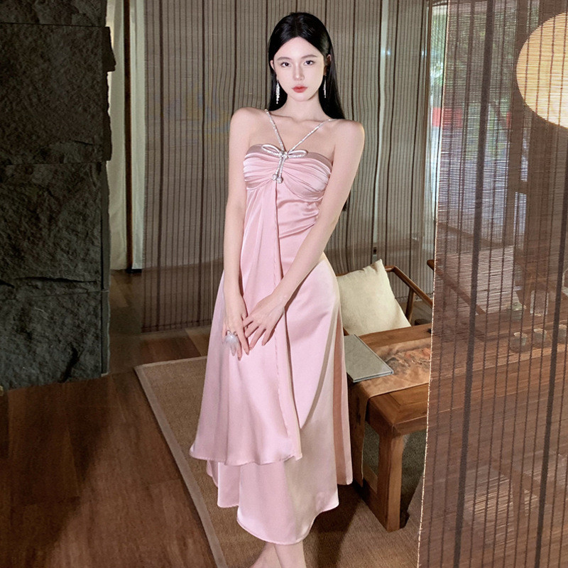 ติดตามรับ✔เดรสออกงาน เดรสเซ็กซี่✨ชุดเดรสไนท์คลับ✨ชุดการแสดง✈WDS38812024เซ็กซี่ High-Fixed Rhinestone