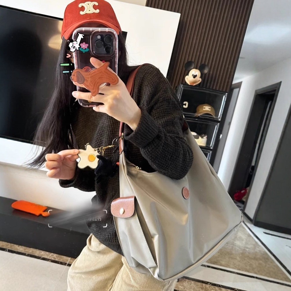 2025 สไตล์ใหม่ Commuter หญิงกระเป๋า hobo ไนลอน Crossbody กระเป๋าหญิง Retro Messenger กระเป๋าสะพายขนาดใหญ่ความจุกระเป๋าแม่เด็ก Dumpling กระเป๋า