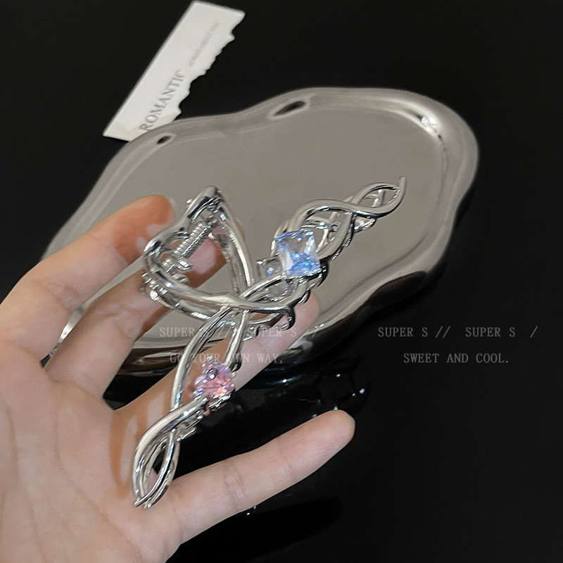 รูปแบบใหม่รักคลื่นเพทายโลหะคว้าคลิป