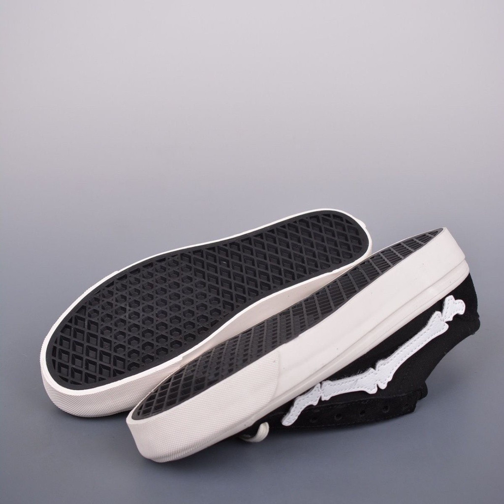 รองเท้าผ้าใบสไตล์ Van Blends Vault Og 36 Bone Joint Board สำหรับผู้ชายและผู้หญิง สีดำ สีขาว VAN S S