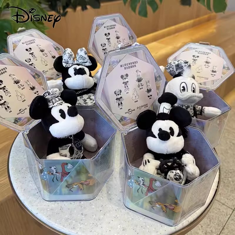 Limited Edition 100th Anniversary Disney Mickey Family Series Blind Box ตุ ๊ กตา