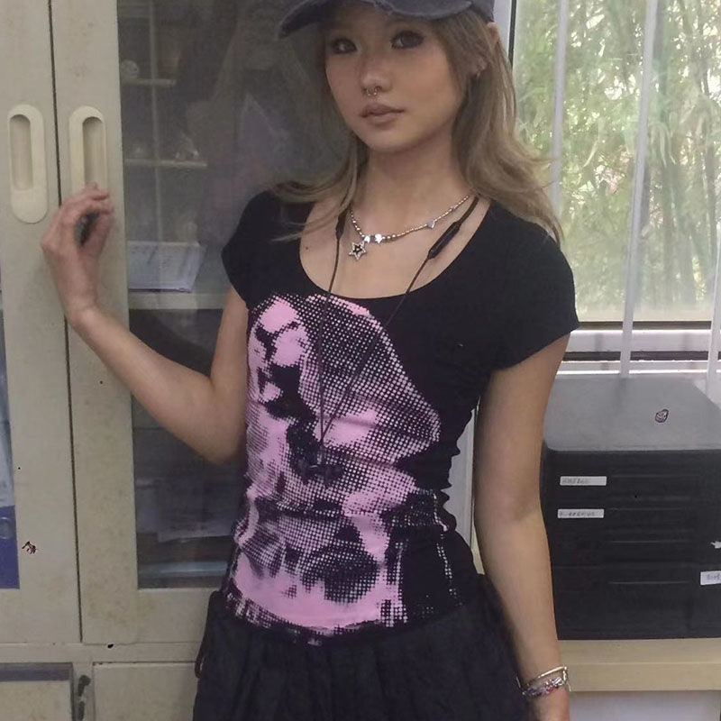 เสื้อยืดฤดูร้อนอเมริกันแขนสั้นสไตล์ซอกมิลเลนเนียมสาวร้อนการออกแบบความรู้สึกสลิมฟิตย้อนยุค ย2เค ด้านบนพิมพ์ด้อยหญิง 5ZRJ