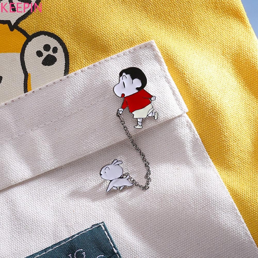 Keepin Crayon Shin-Chan เข็มกลัด Pin เคลือบกระเป๋าตกแต่งอะนิเมะคอลเลกชันของขวัญเครื่องประดับแฟชั่น