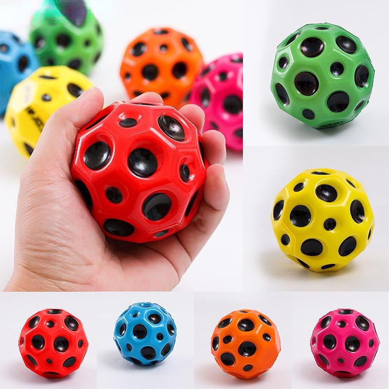High Resilience Hole Ball Soft Bouncy Ball Anti-fall Moon Shape มีรูพรุน Bouncy Ball เด็กในร่มกลางแจ