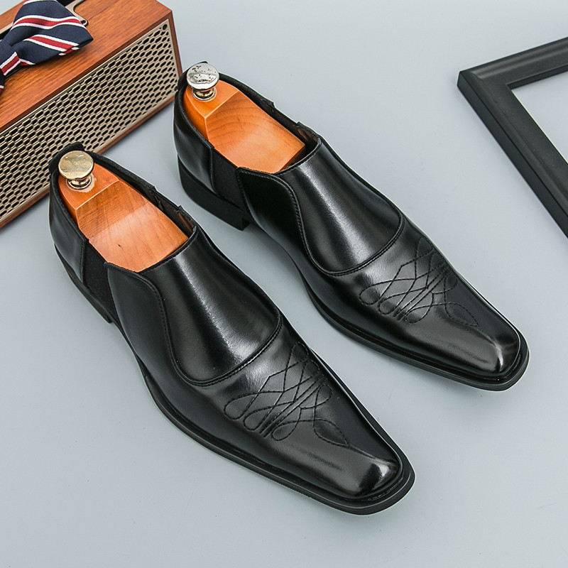 Man ธุรกิจ Slip บนรองเท้างานแต่งงานคลาสสิกอย่างเป็นทางการ Pointed Toe สํานักงานอาชีพ Party Brogue รองเท้าหนังสีดํา