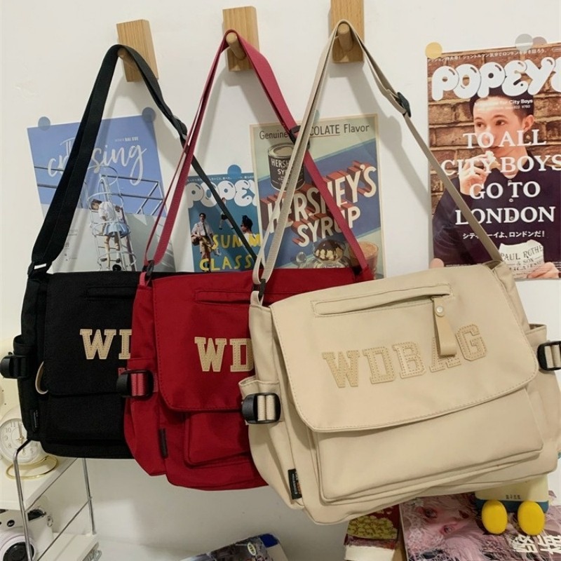 Student Commuter กระเป๋าสะพายความจุขนาดใหญ่น้ําหนักเบา Outing Crossbody Bag