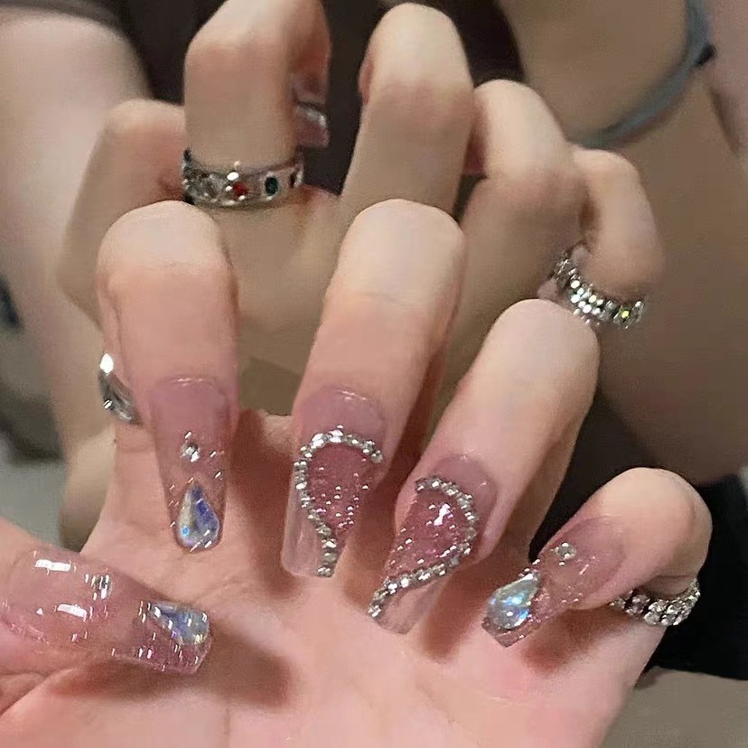 รักใน Xijiao เคลือบหยดน ้ ํา Love สร ้ อยคออารมณ ์ อ ่ อนโยนเล ็ บปลอม Handmade เล ็ บสวมใส ่ เล ็ บ UV เล ็ บ