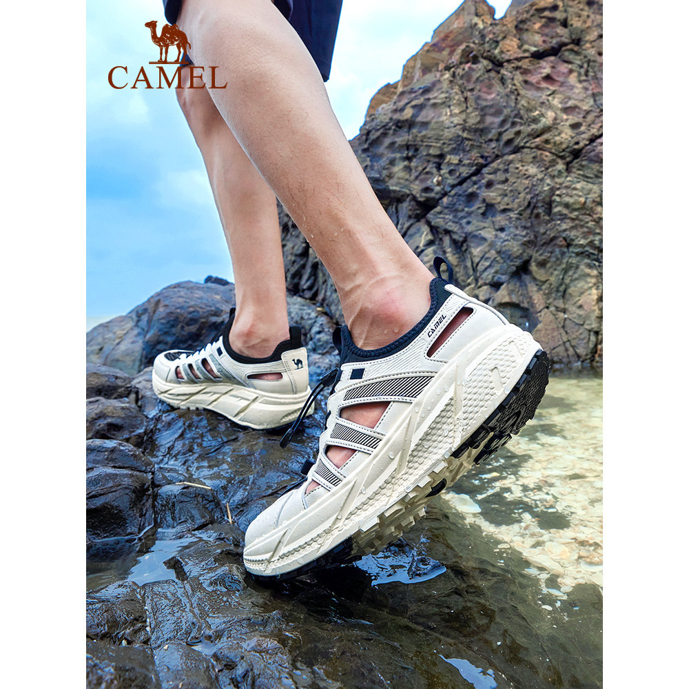 Camel รองเท้าแตะกีฬาสําหรับผู้ชายและผู้หญิงฤดูร้อนชายหาดน้ําสตรีมมิ่งสีดํา Breathable Soft-soled Crocs Cushioned รองเท้า
