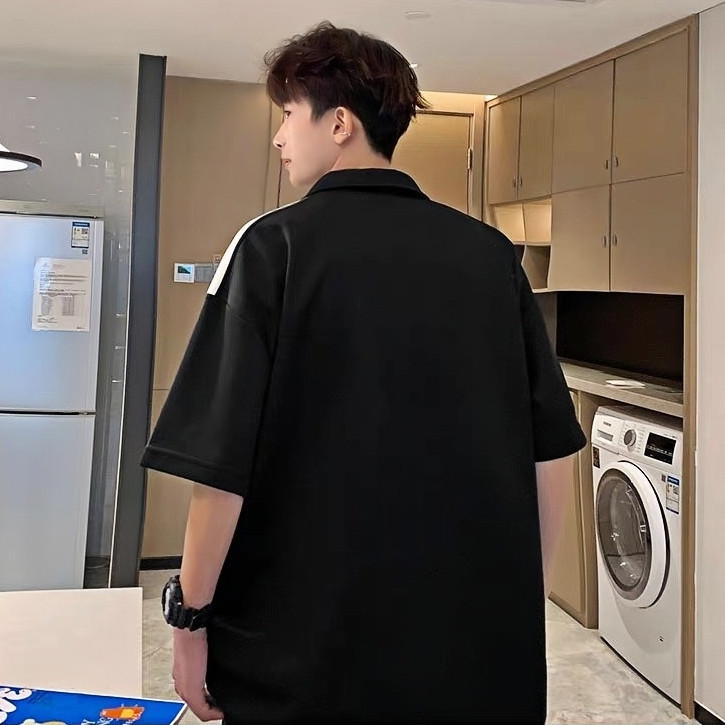 M＆M ฤดูร้อนรุ่นใหม่ เสื้อโปโลผู้ชาย การออกแบบเฉพาะกลุ่ม สีล้วนแมทช์ลุคง่าย หล่อลำลอง