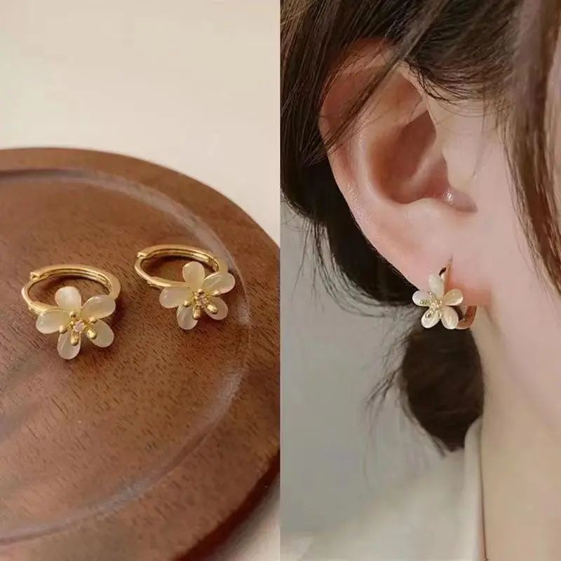 ต ่ างหูดอกไม ้ โอปอลประณีต High-End Simple Classy ต ่ างหู 2024 ต ่ างหูสไตล ์ ใหม ่