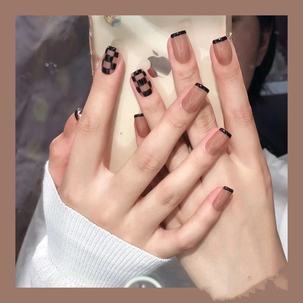 [พร้อมกาว+ของขวัญ] ชุดเล็บปลอม 24 ชิ้นพร้อมกาวเล็บฝรั่งเศสศิลปะเล็บปลอมนิ้วปลอม