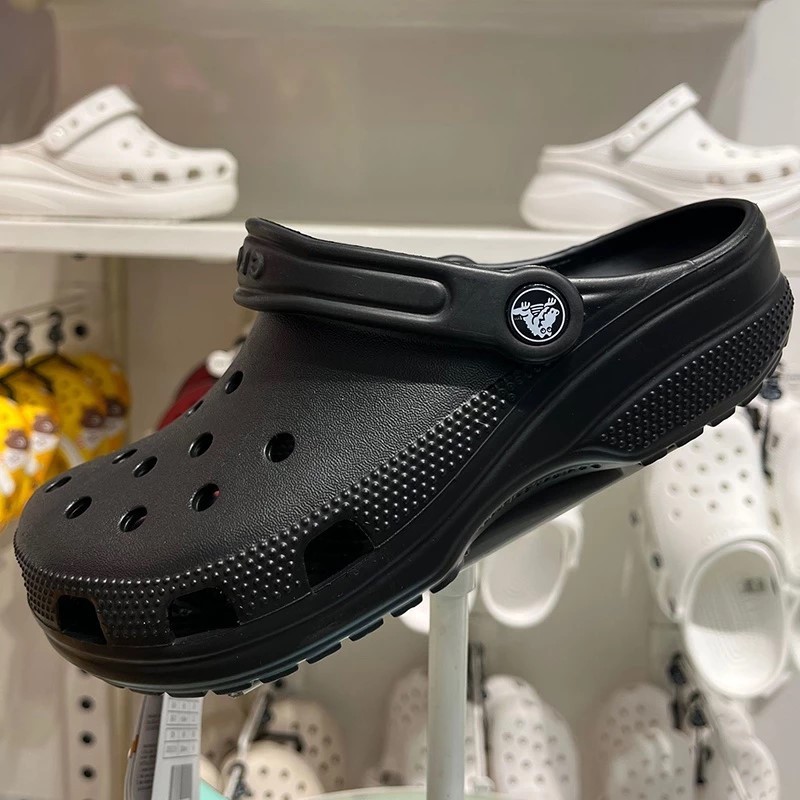 Crocs Classic Clogs Sandals รองเท้าลําลองกันลื่น ผู้ชายและผู้หญิง รองเท้าน้ําชายหาด รองเท้าแตะแบบนุ่ม